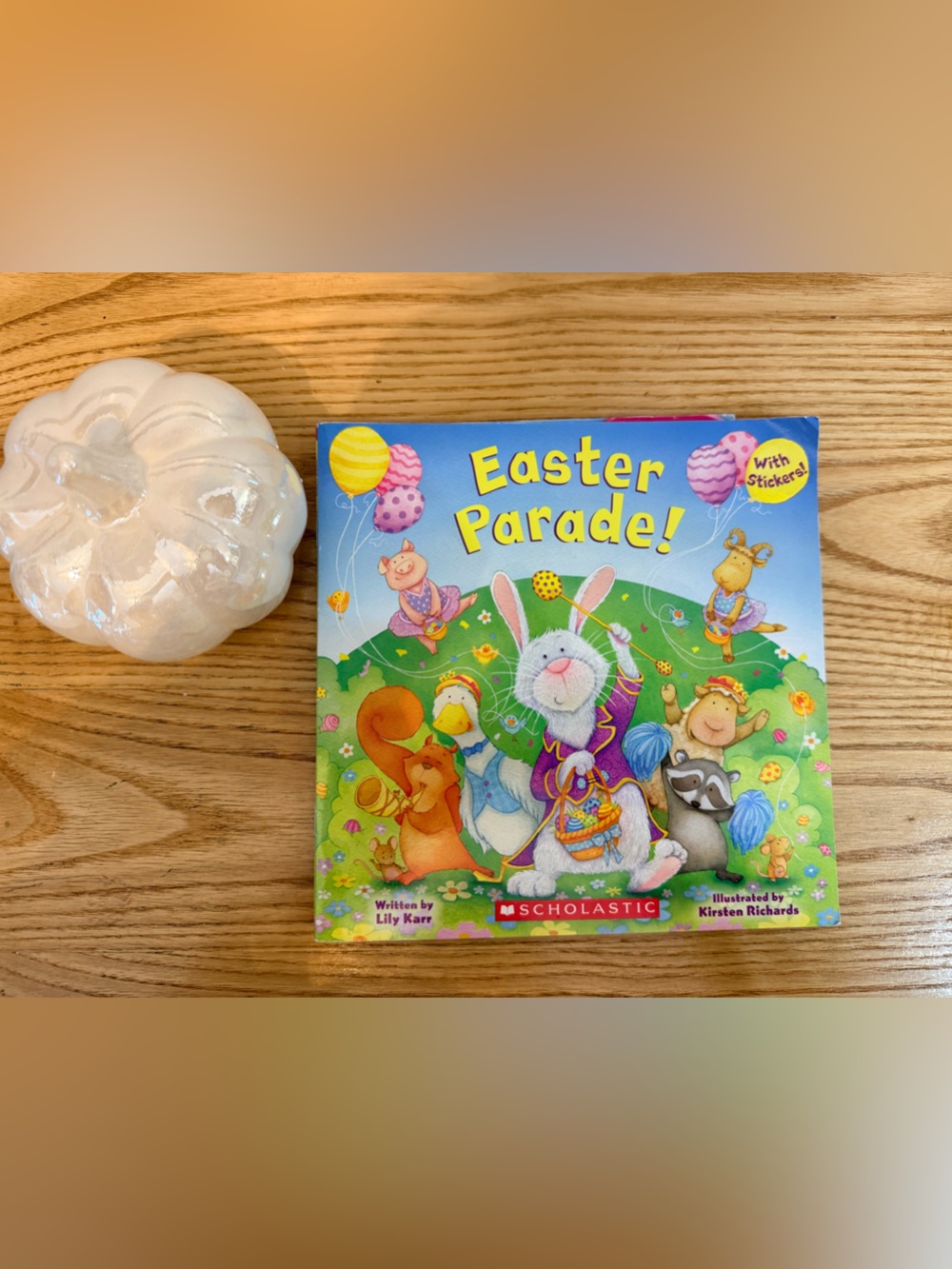 🌿10/$25 • Scholastic Easter Parade! Paperback